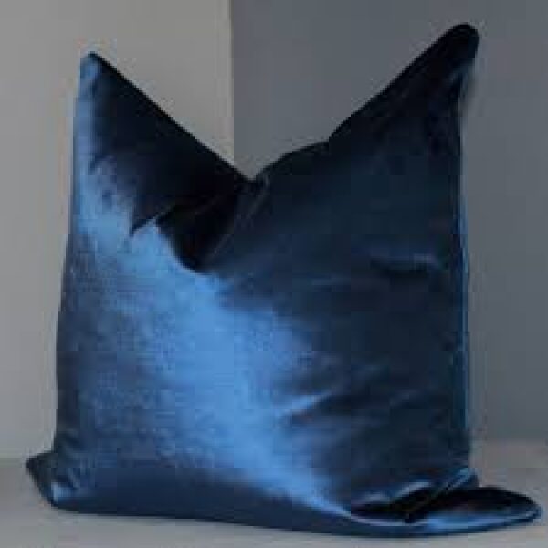 Ava Pillow